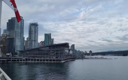 2025 Canadian Scholarships: Types Eligibility, Top Universities, Application Tips, and Documents